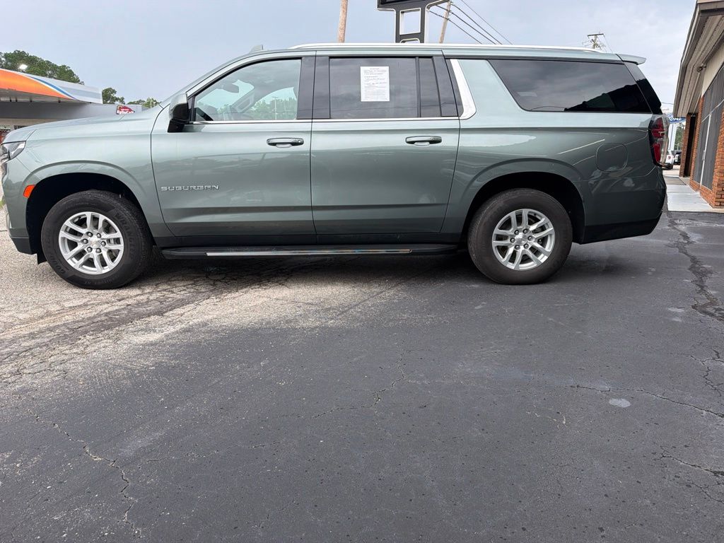Silver Sage Metallic 2024 Chevrolet Suburban SUV / Crossover Four-Wheel Drive 