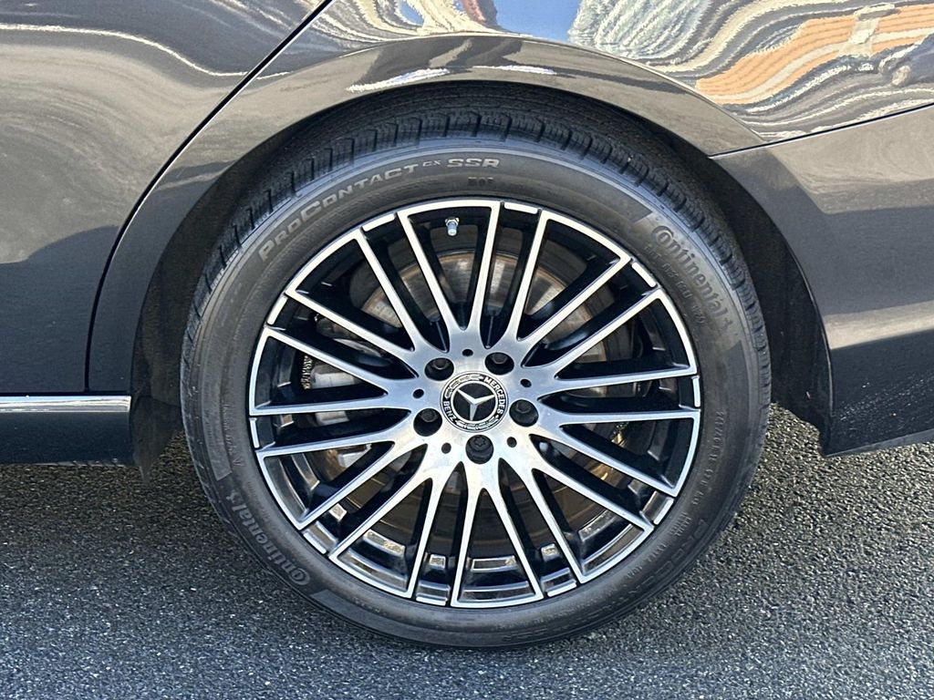 Thumbnail: 2025 Mercedes-Benz C-Class - 15