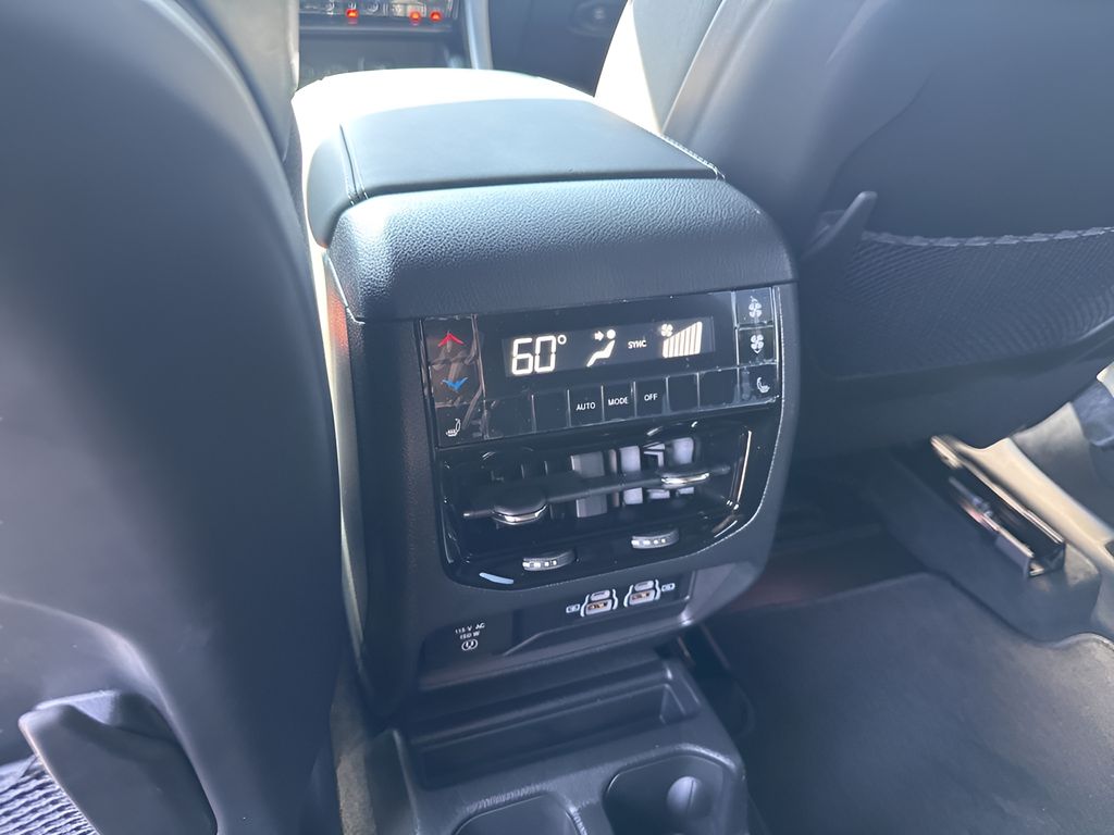 New Car 2025 Jeep Grand Cherokee L  Overland For Sale Under $60,000 In Austin, Texas