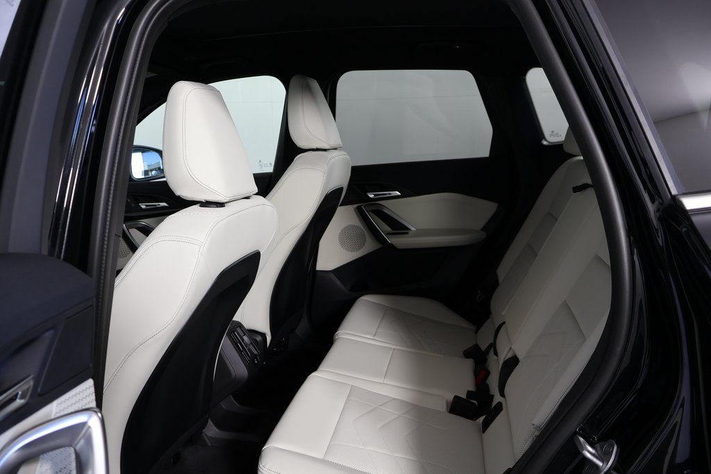 Thumbnail: 2026 BMW X1 - 6