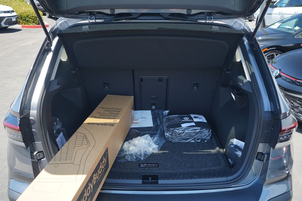 Thumbnail: 2025 Volkswagen Taos - 10