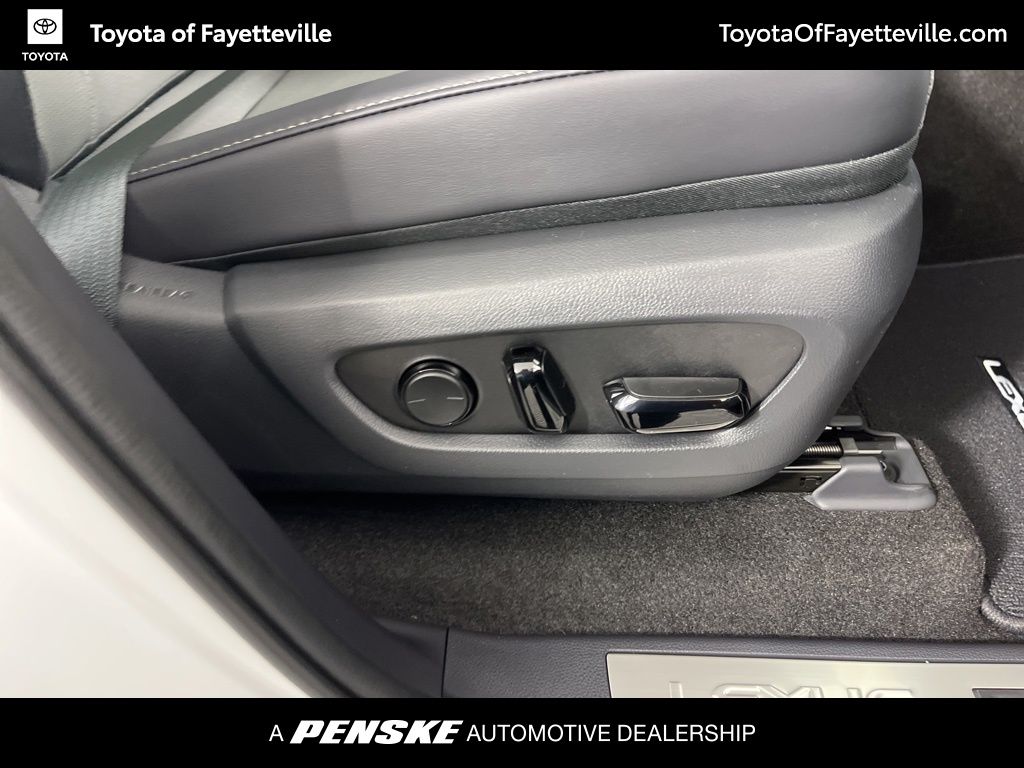 Thumbnail: 2026 Lexus GX - 8