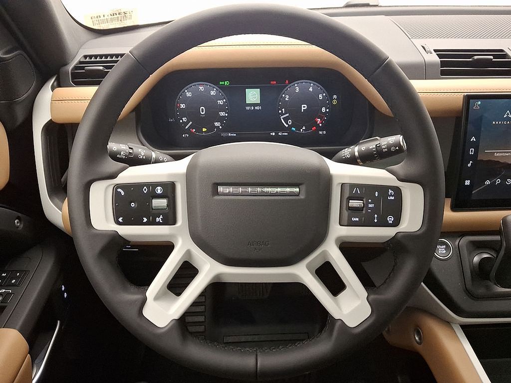 Thumbnail: 2025 Land Rover Defender - 12