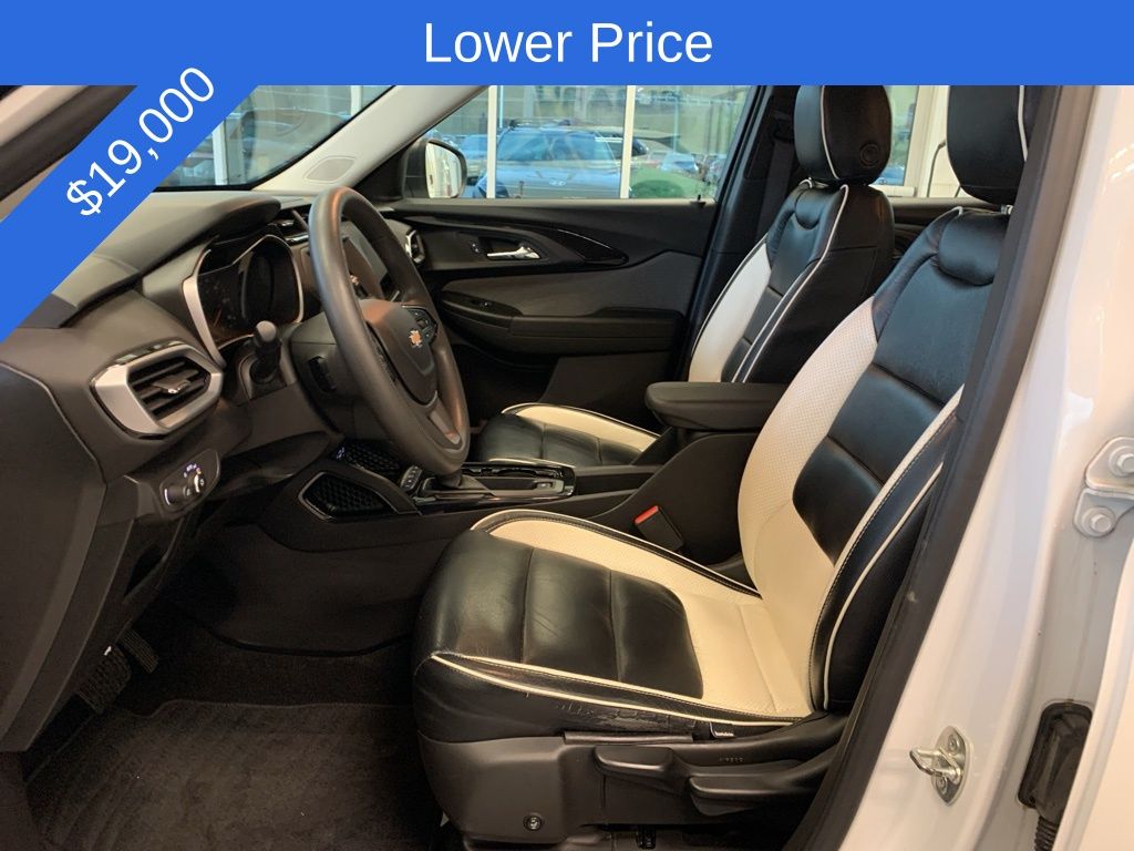 Used 2021 White Chevrolet LS image 3