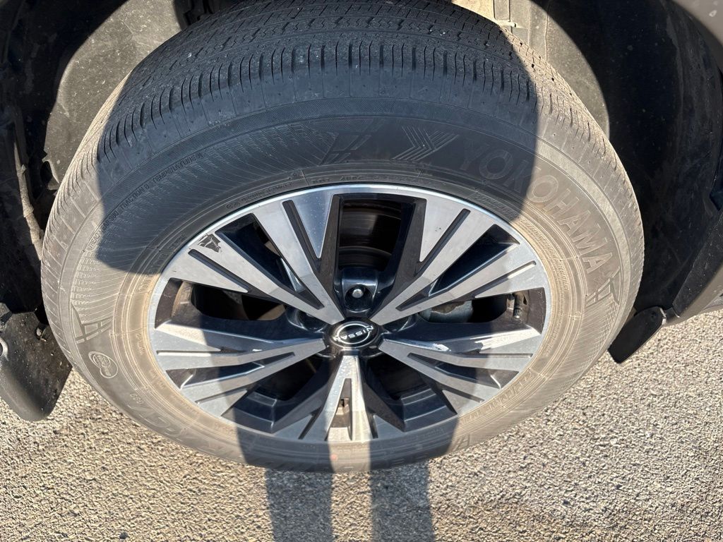 2023 Nissan Rogue — photo 10