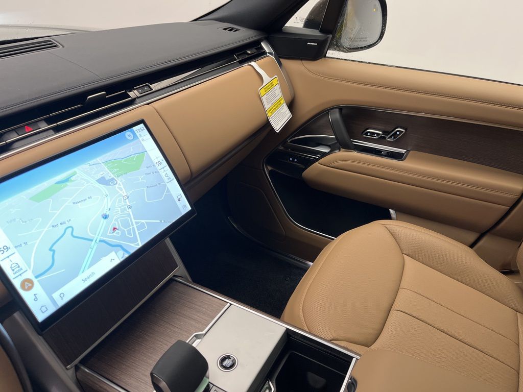 Thumbnail: 2025 Land Rover Range Rover - 21