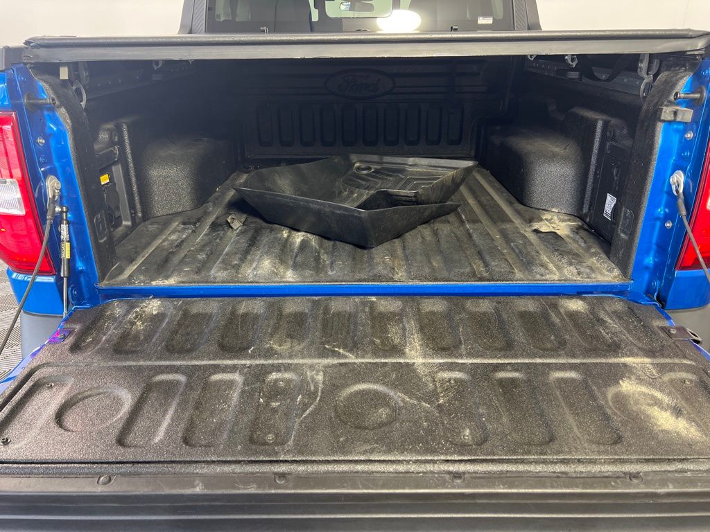 Used 2022 Blue Ford XLT image 9