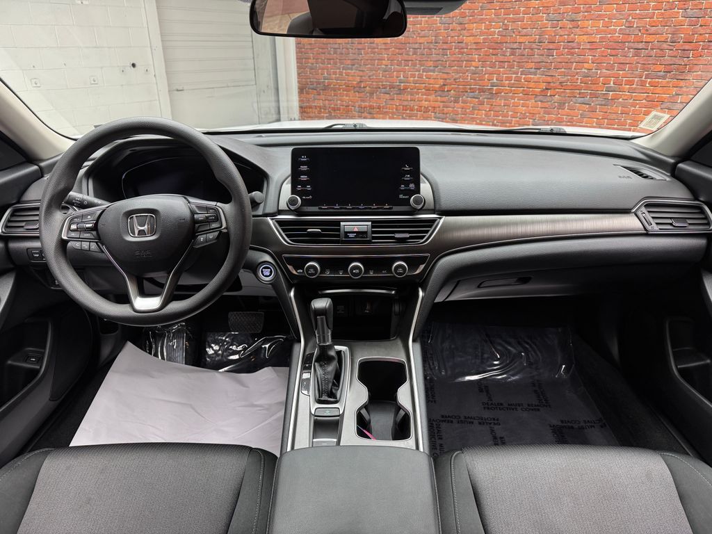 Used 2020 White Honda LX image 10