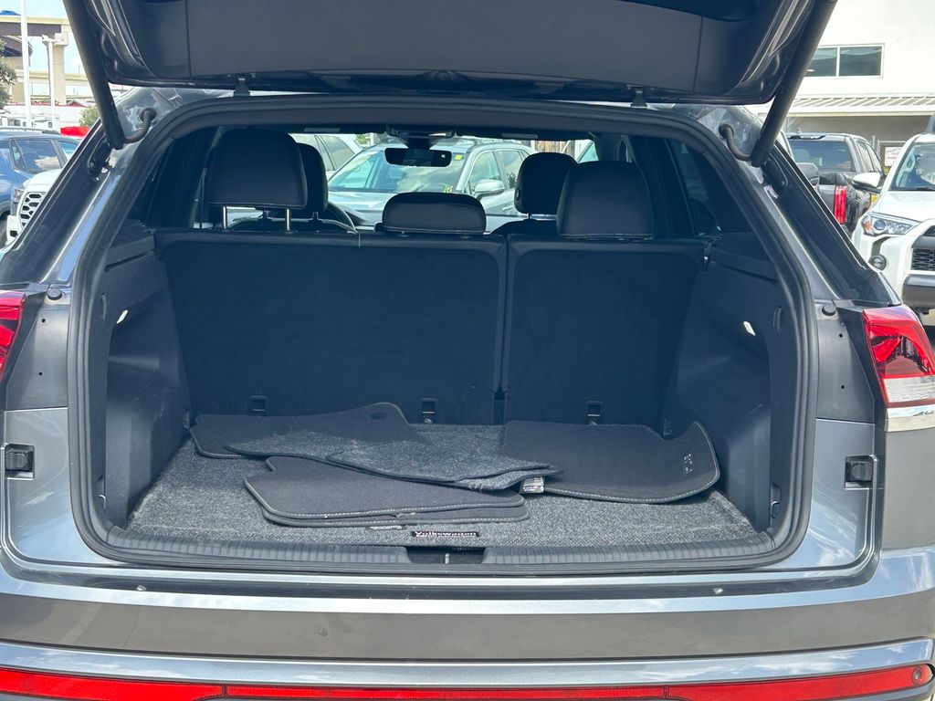 Used 2024 Volkswagen Atlas Cross Sport SUV