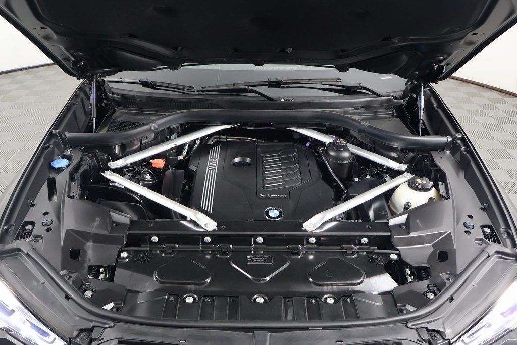 Thumbnail: 2023 BMW X6 - 15