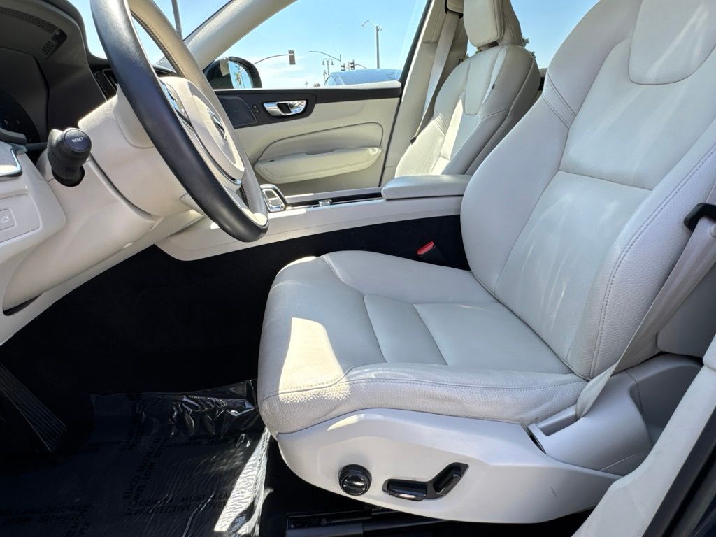 Used 2023 Volvo XC60 SUV