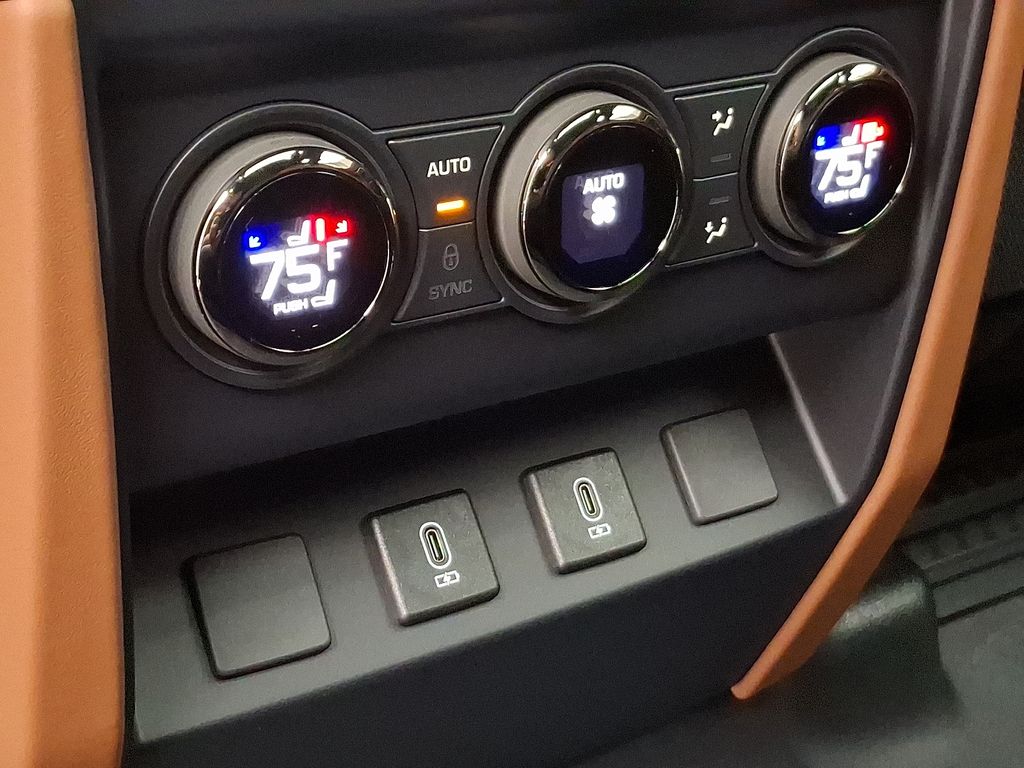 Thumbnail: 2026 Land Rover Defender - 7