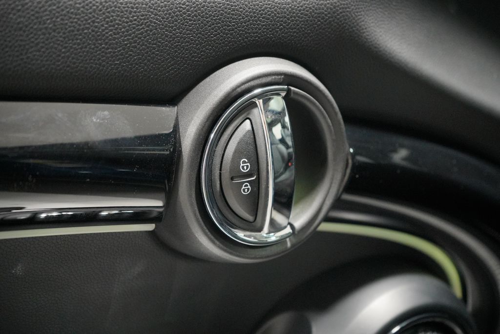 Thumbnail: 2024 MINI Cooper - 18