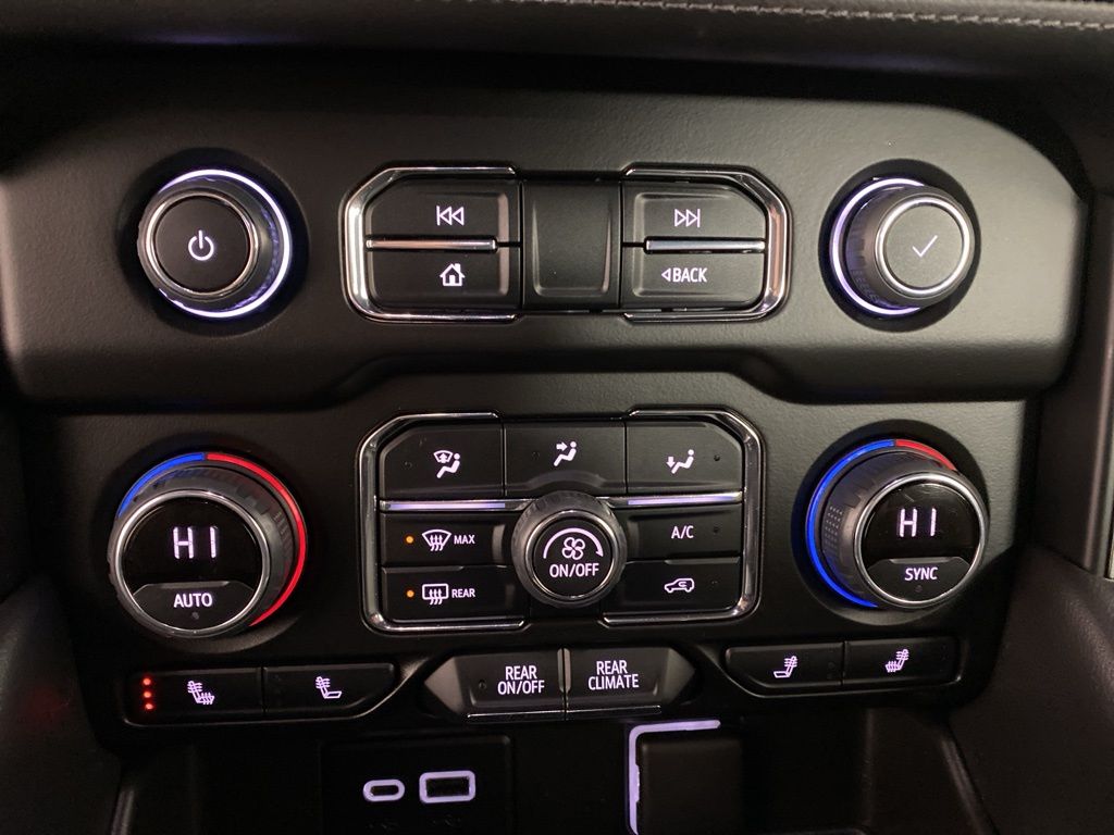 Used 2022 Gray Chevrolet LT image 4