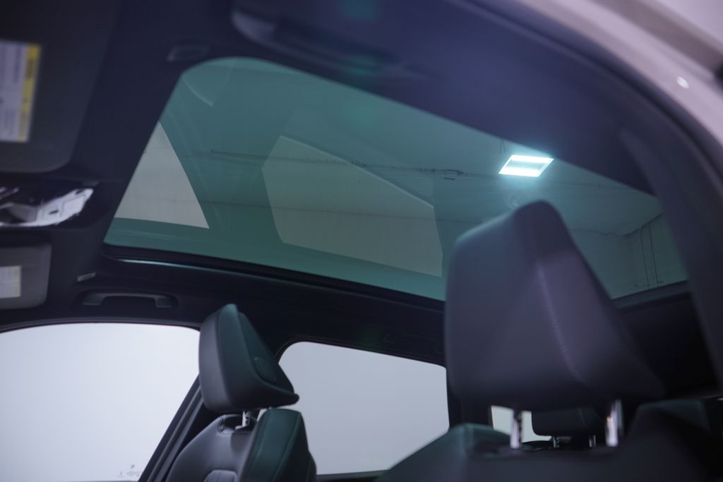 Thumbnail: 2025 BMW X3 - 8