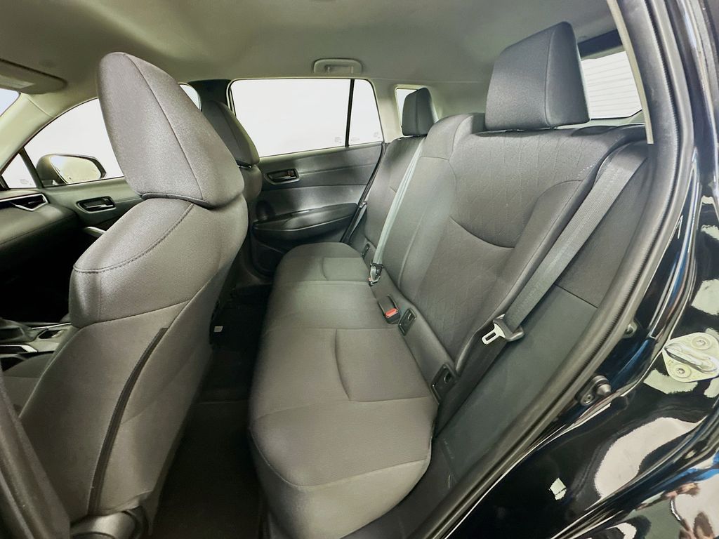 2023 Toyota Corolla Cross LE 24
