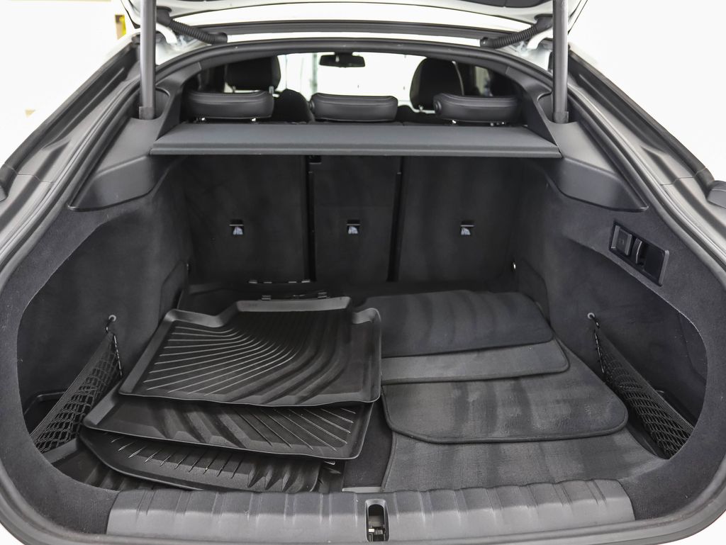 Thumbnail: 2023 BMW i4 - 24