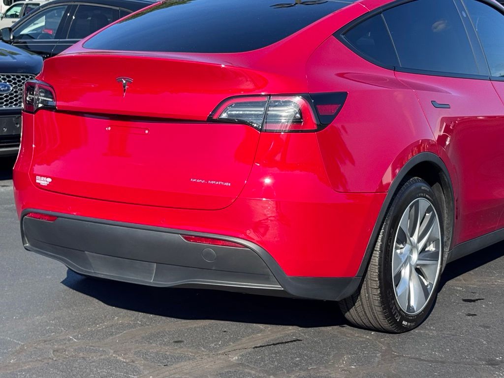 TeslaModel Y37