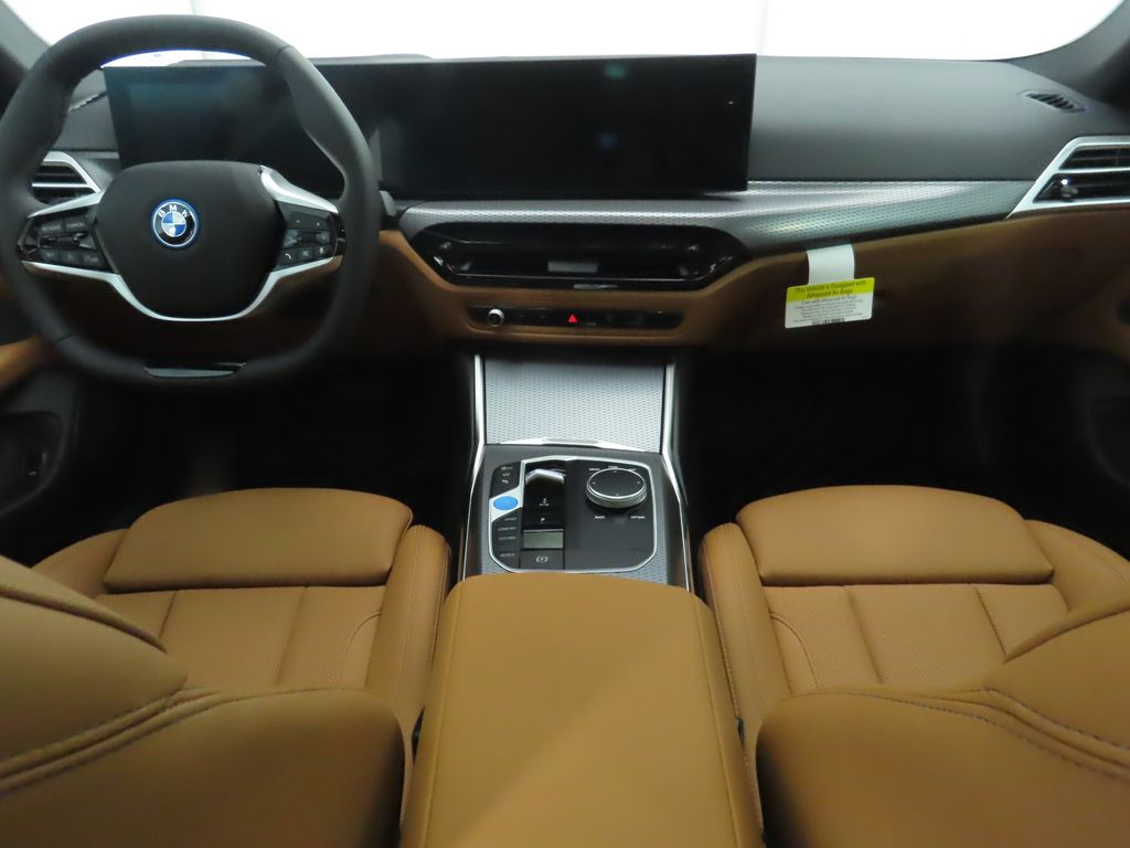 Thumbnail: 2025 BMW i4 - 13