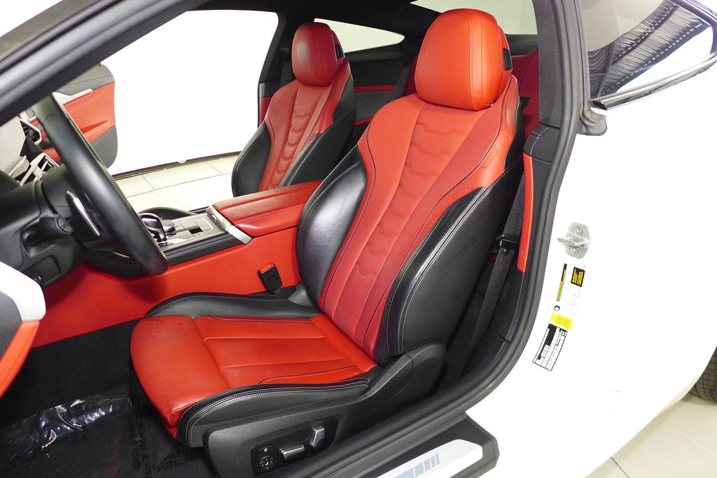 Thumbnail: 2023 BMW 8 Series - 22