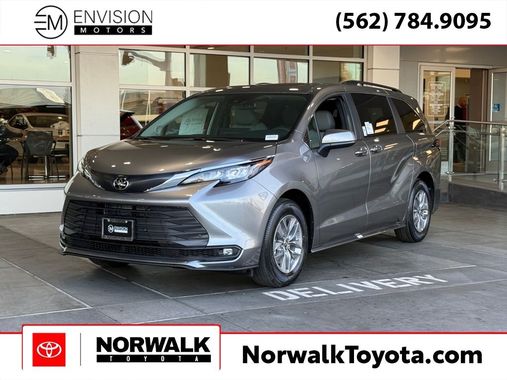 2026 Toyota Sienna XLE 7-Passenger FWD