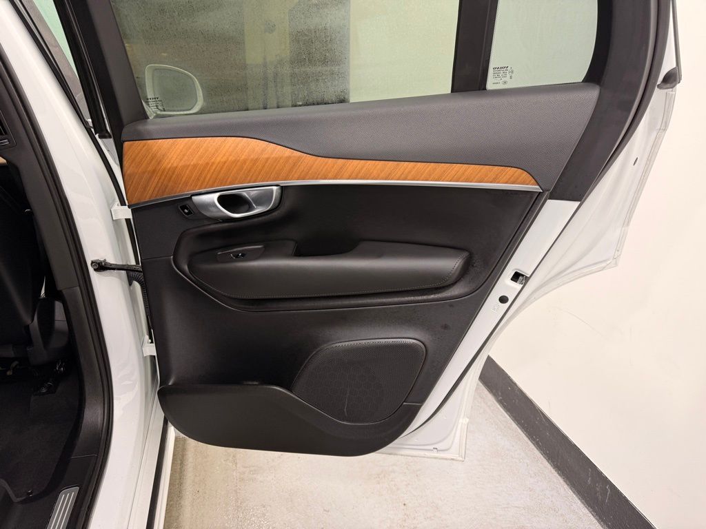 Thumbnail: 2024 Volvo XC90 - 24