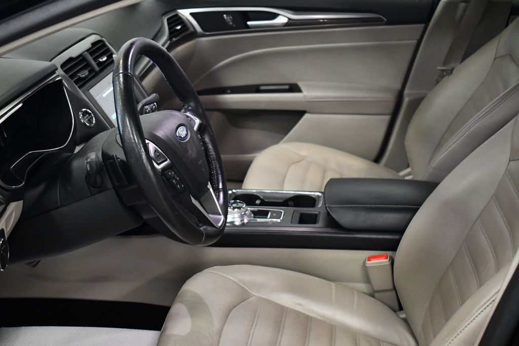 Thumbnail: 2017 Ford Fusion - 6