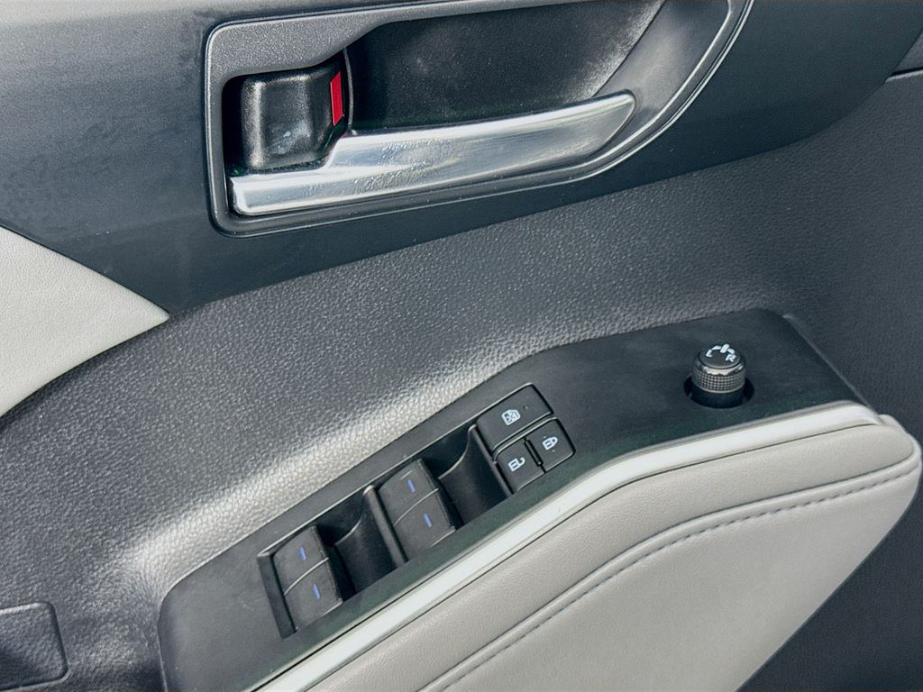 2021 Toyota Highlander Hybrid XLE photo