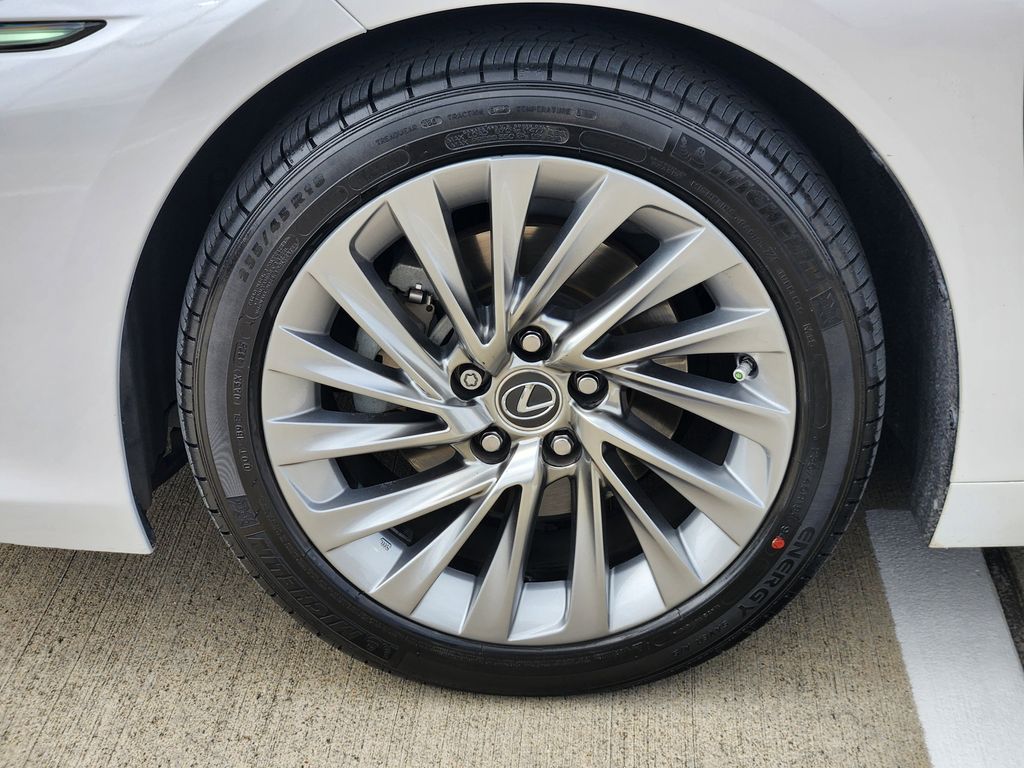 2019 Lexus ES 350 Ultra Luxury White at Emmons Autoplex