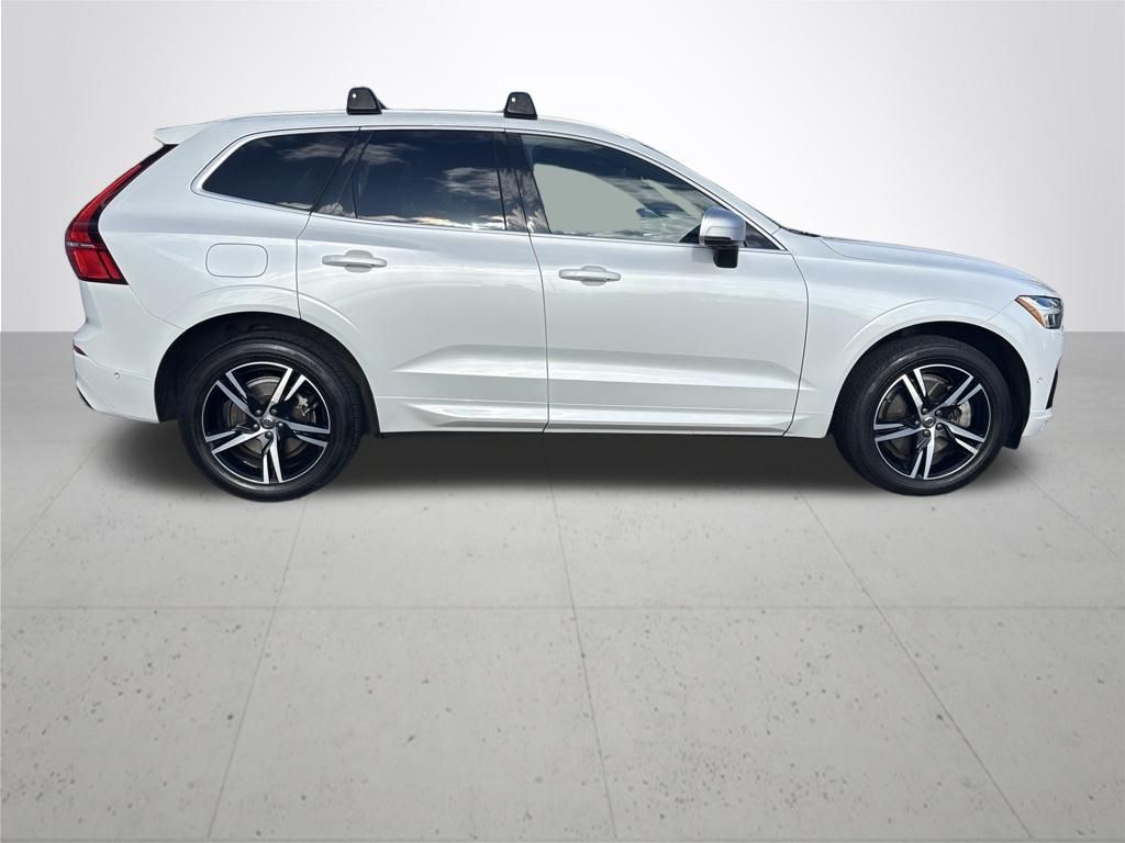 2018 Volvo XC60 Hybrid T8 R-Design