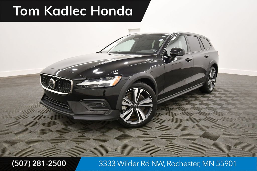 Onyx Black Metallic 2025 Volvo V60 Wagon All-Wheel Drive Automatic