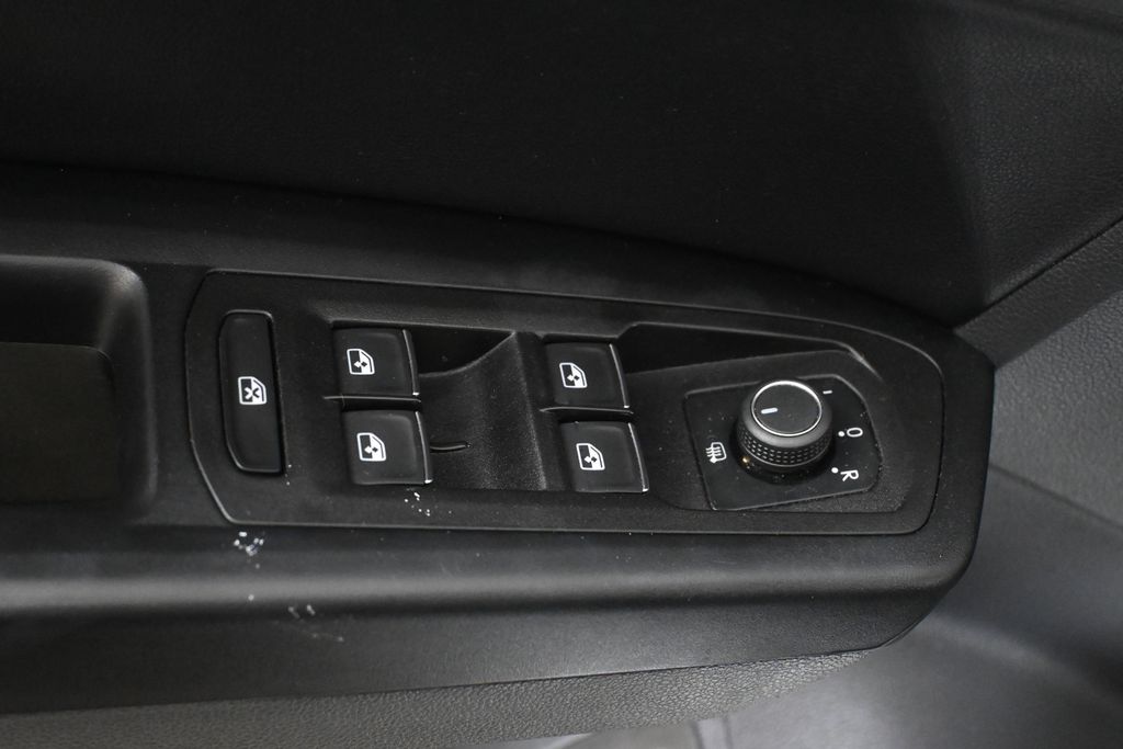 Thumbnail: 2019 Volkswagen Atlas - 32