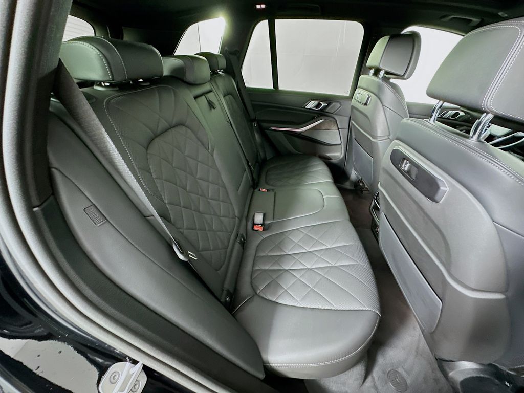 Thumbnail: 2025 BMW X5 - 27
