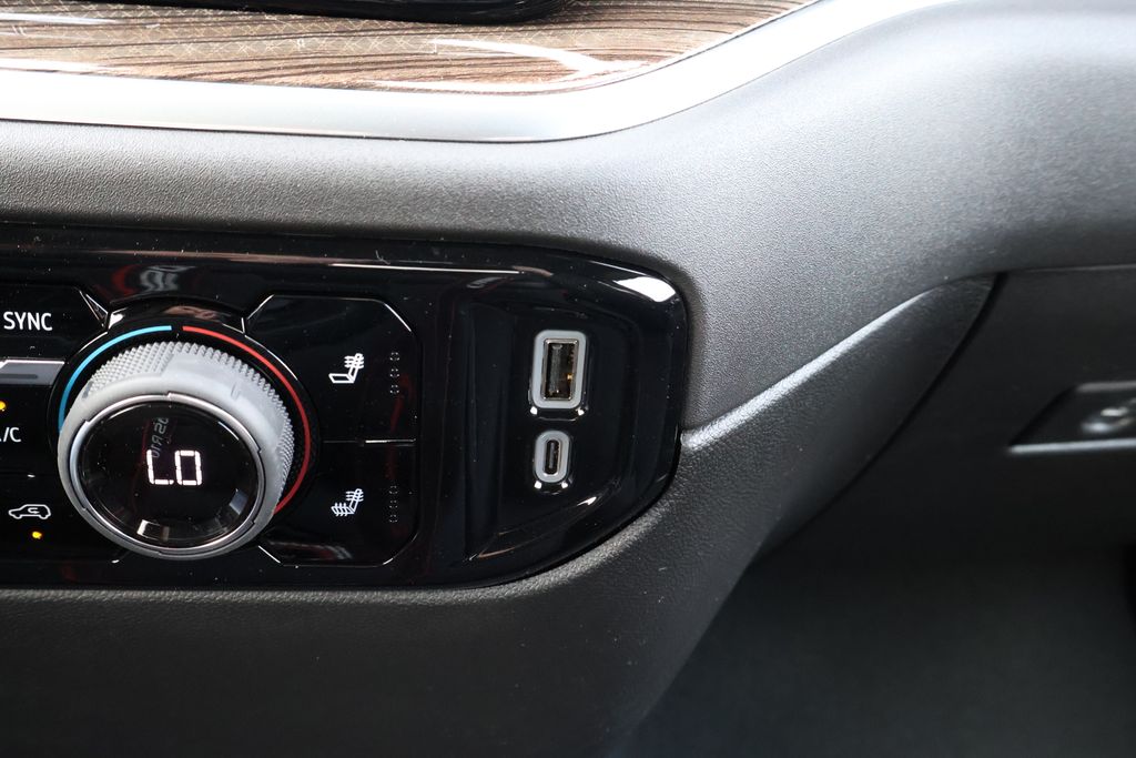 2025 Chevrolet Silverado 1500 LT 29
