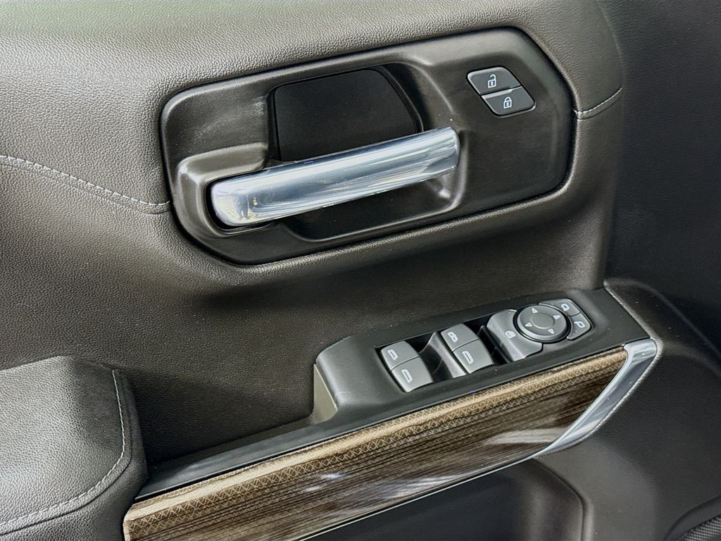 Thumbnail: 2022 Chevrolet Silverado 1500 - 18