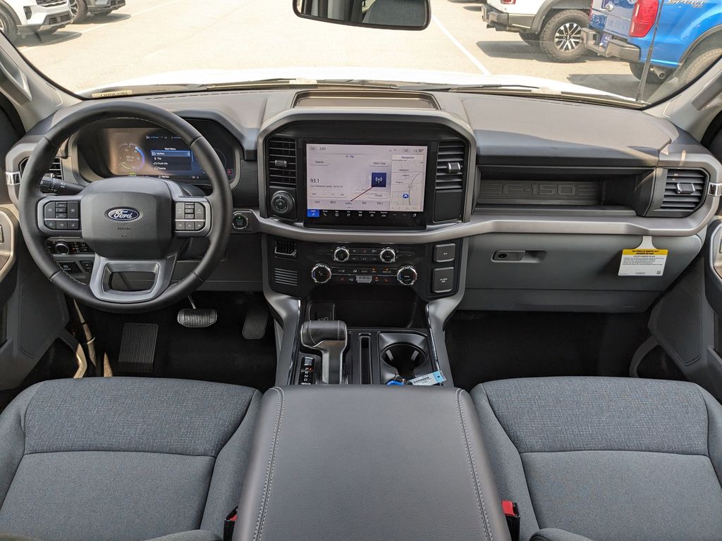 2025 Ford F-150 Lightning XLT