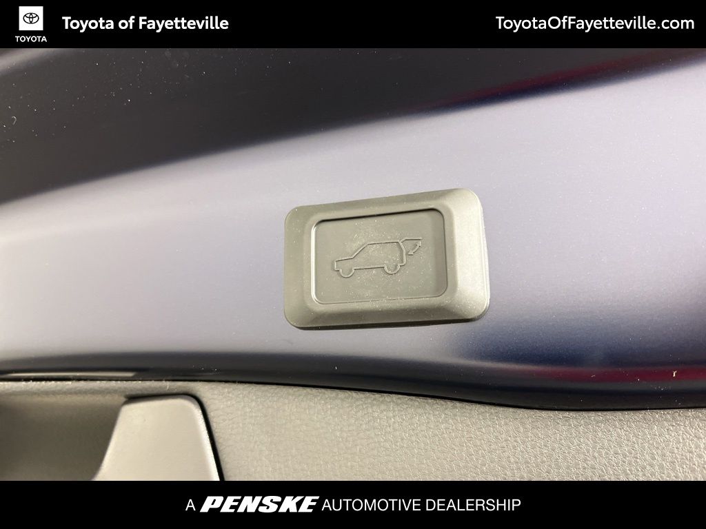 Thumbnail: 2025 Toyota RAV4 - 21