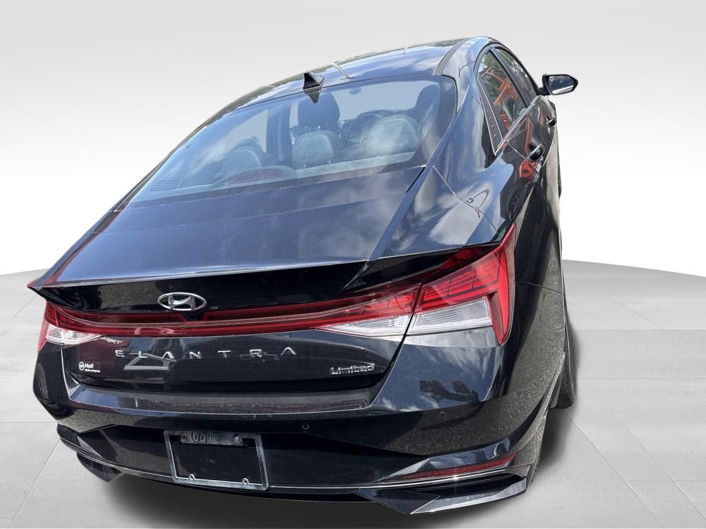 Used 2023 Black Hyundai Limited image 9