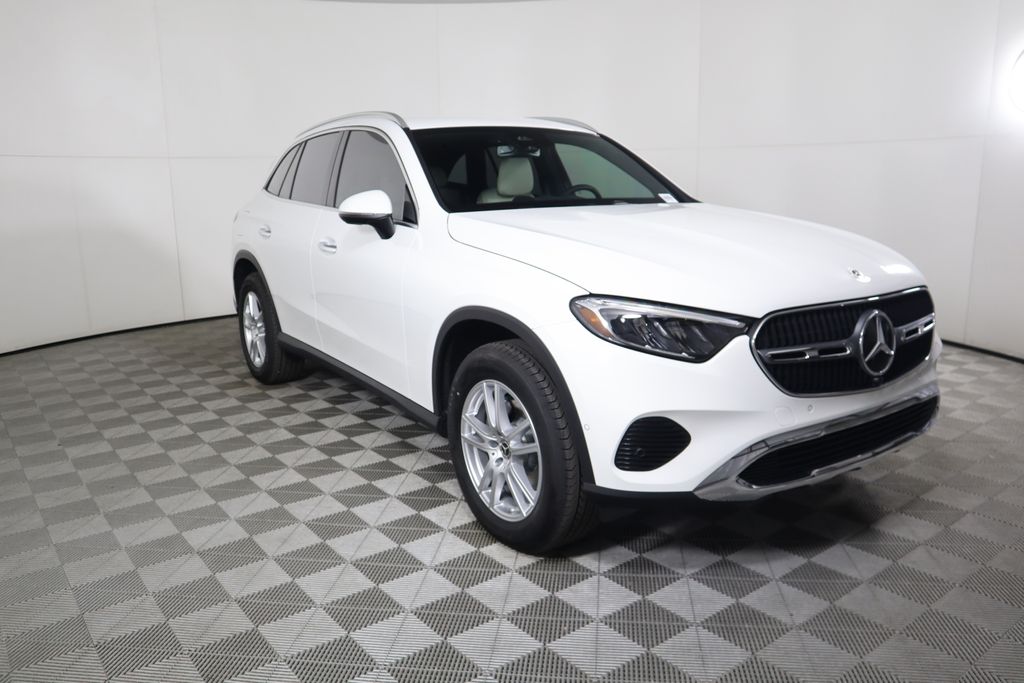 Thumbnail: 2025 Mercedes-Benz GLC - 3