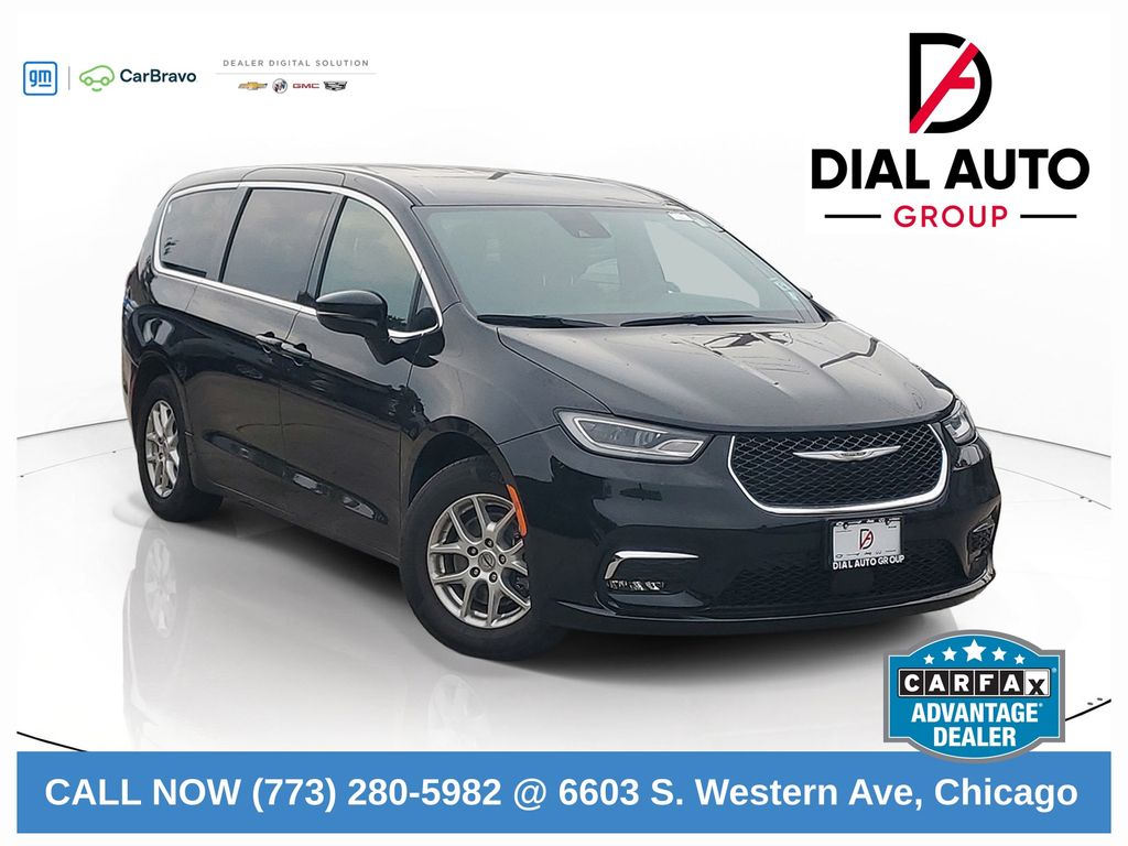 Diamond Black Crystal Pearlcoat 2025 Chrysler Pacifica Minivan Front-Wheel Drive 9-Speed Automatic