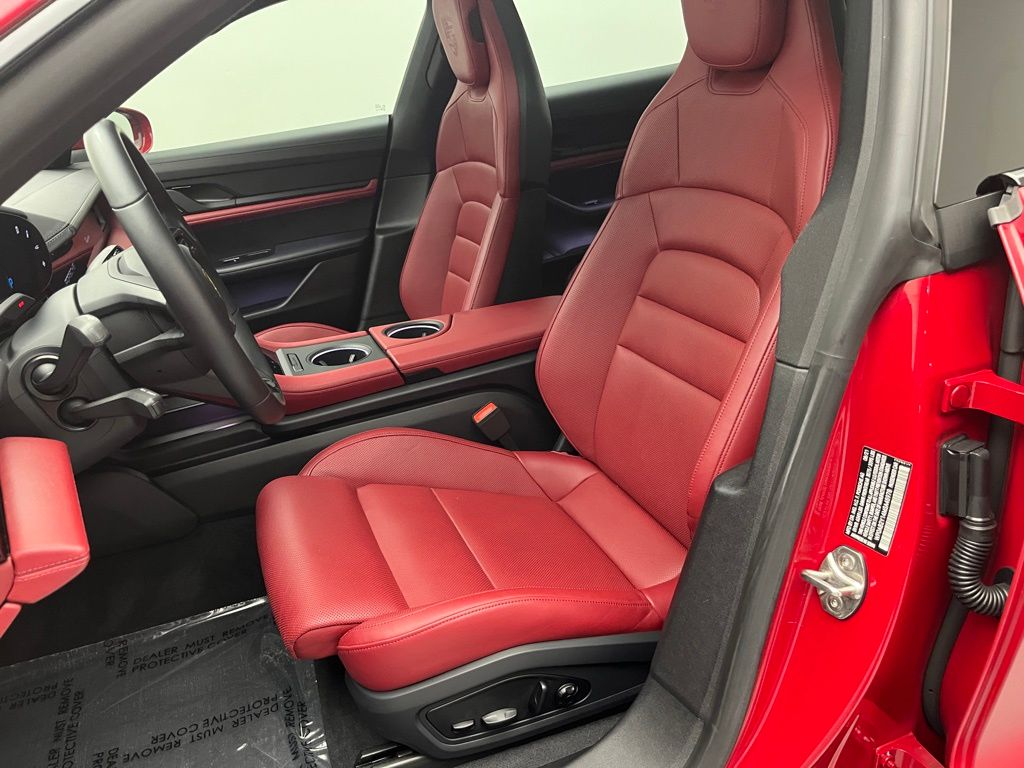 Thumbnail: 2021 Porsche Taycan - 5