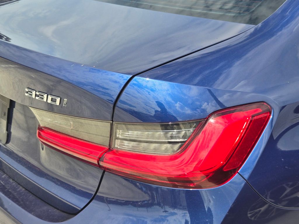 2019 BMW 330i - $16,827
