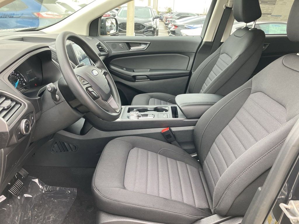2024 Ford Edge SE photo 16