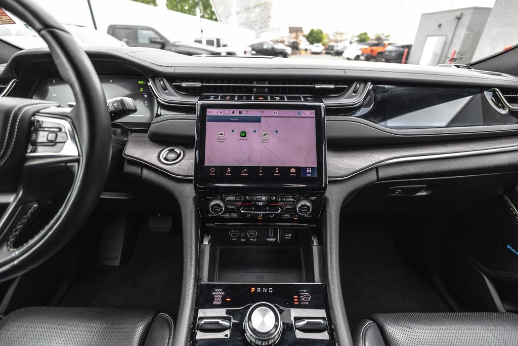 2022 Jeep Grand Cherokee 4xe Overland 4xe thumbnail 26