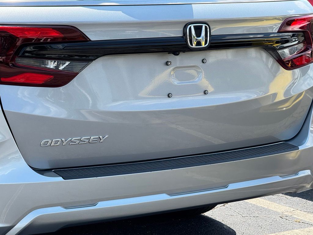 Used 2025 Honda Odyssey Van