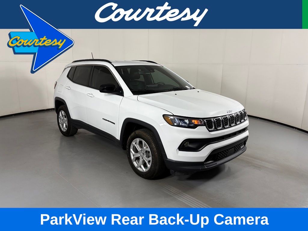 Bright White Clearcoat 2024 Jeep Compass SUV / Crossover Four-Wheel Drive 8-Speed Automatic