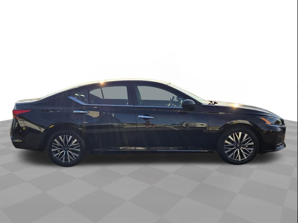 2025 Nissan Altima 2.5 SV - 6