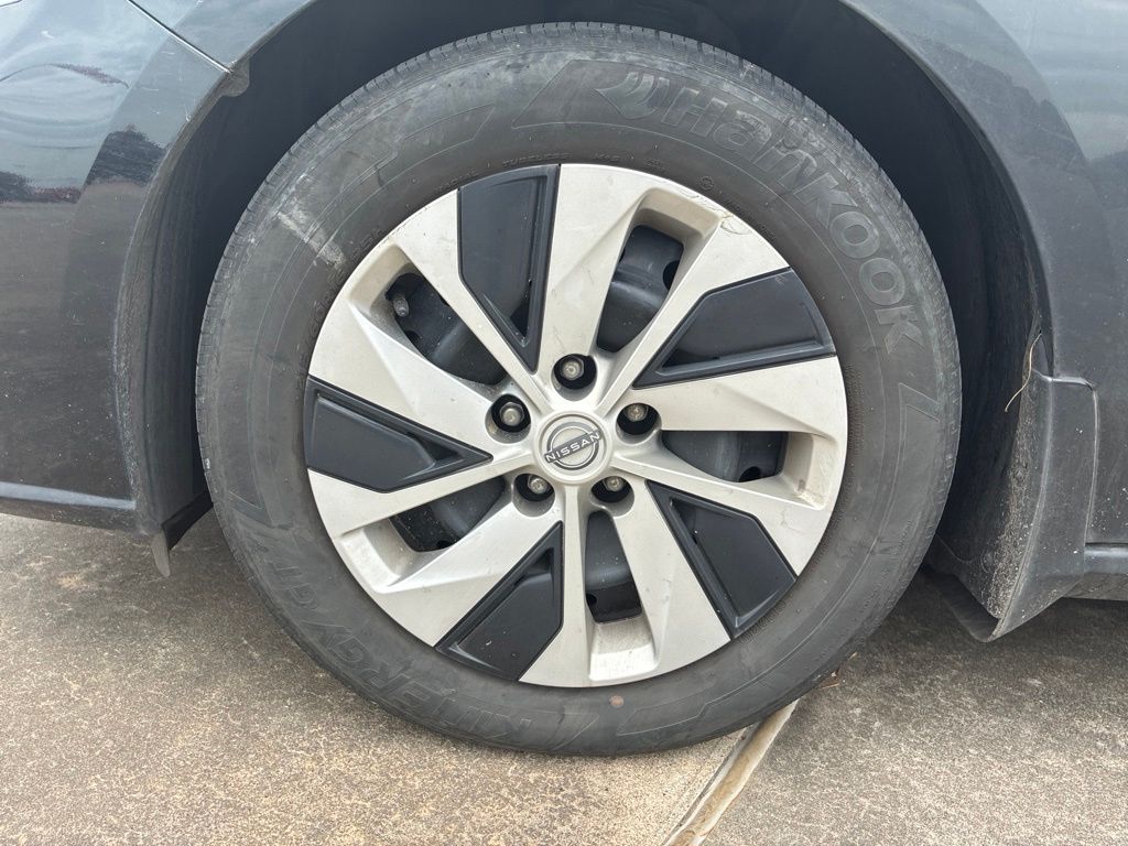 2025 Nissan Altima 2.5 S Black at Central Houston Nissan