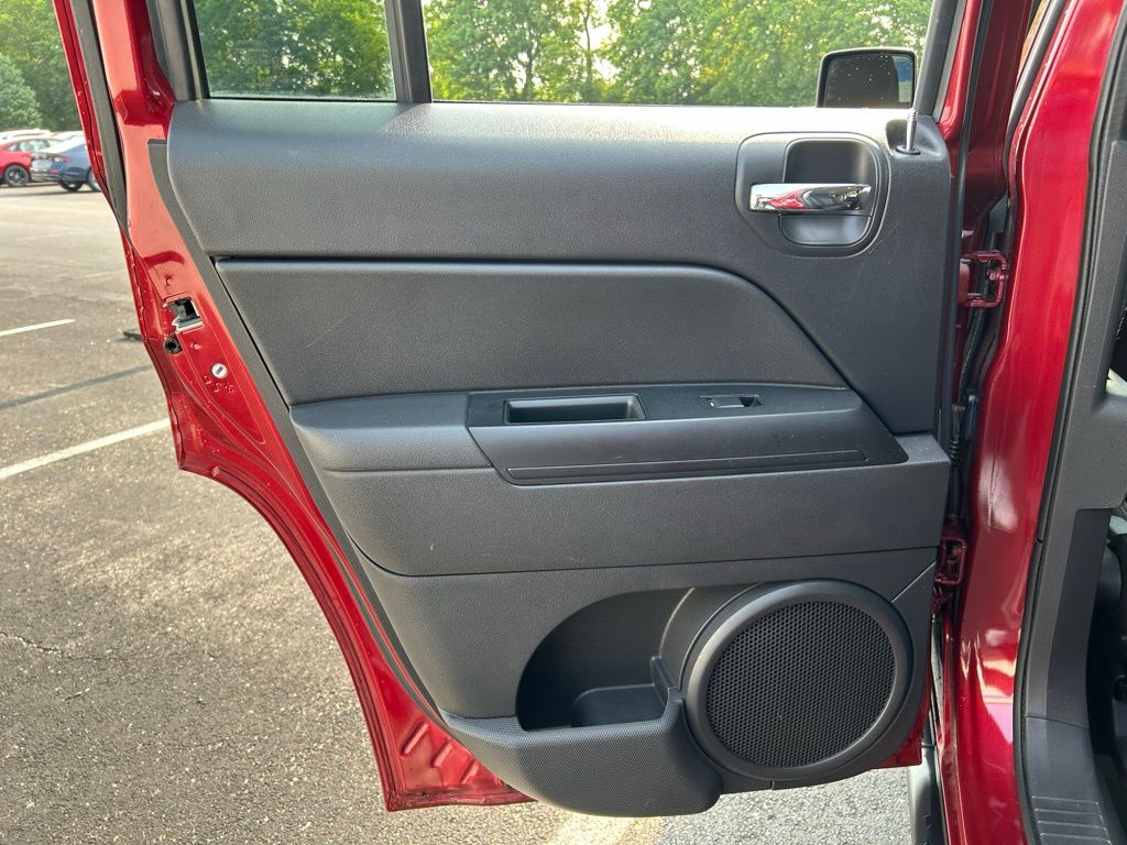 Thumbnail: 2014 Jeep Patriot - 19