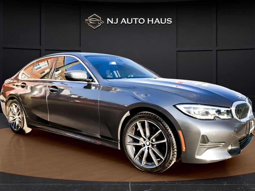 Gray (Mineral Grey Metallic) 2022 BMW 3 Series 330i RWD Sedan Rear-Wheel Drive 8-Speed Automatic